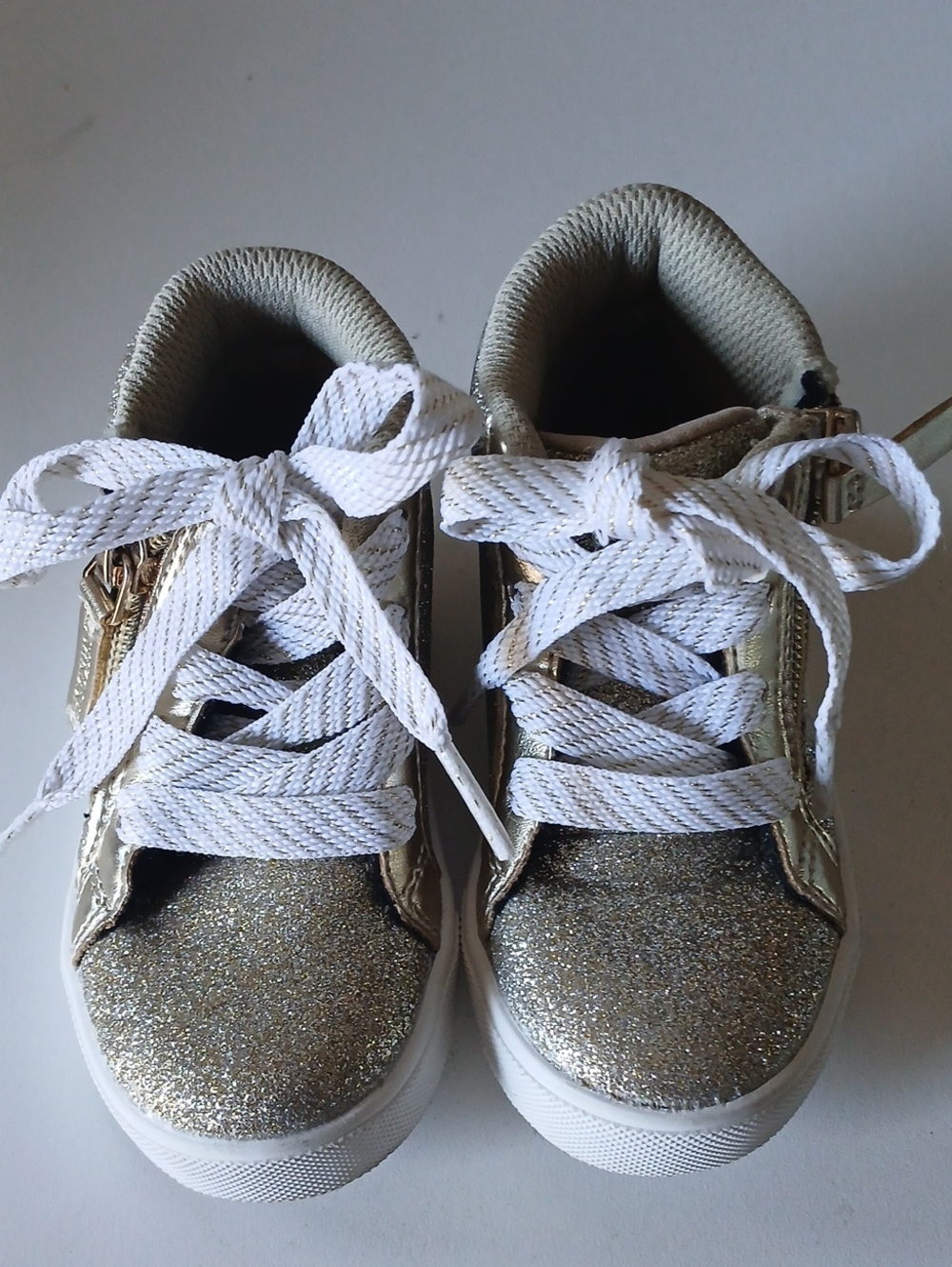 Osh Kosh B'gosh Unisex-Child Briana Sneakers